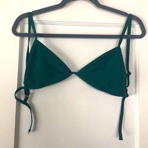 Tavik+ emerald green baking top